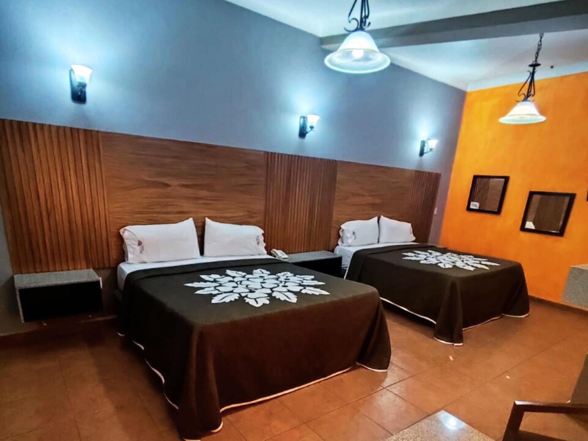 Hotel Aquiles Guadalajara Bilik gambar