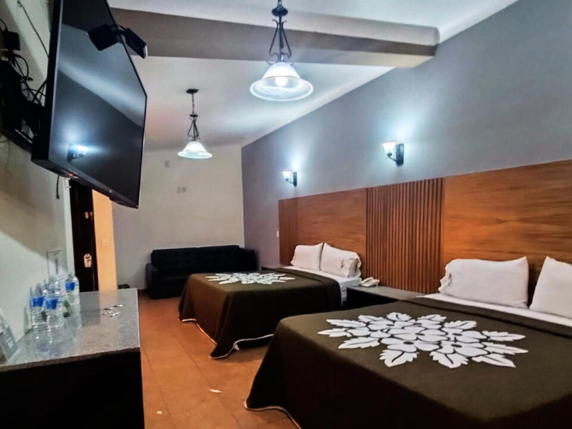 Hotel Aquiles Guadalajara Bilik gambar