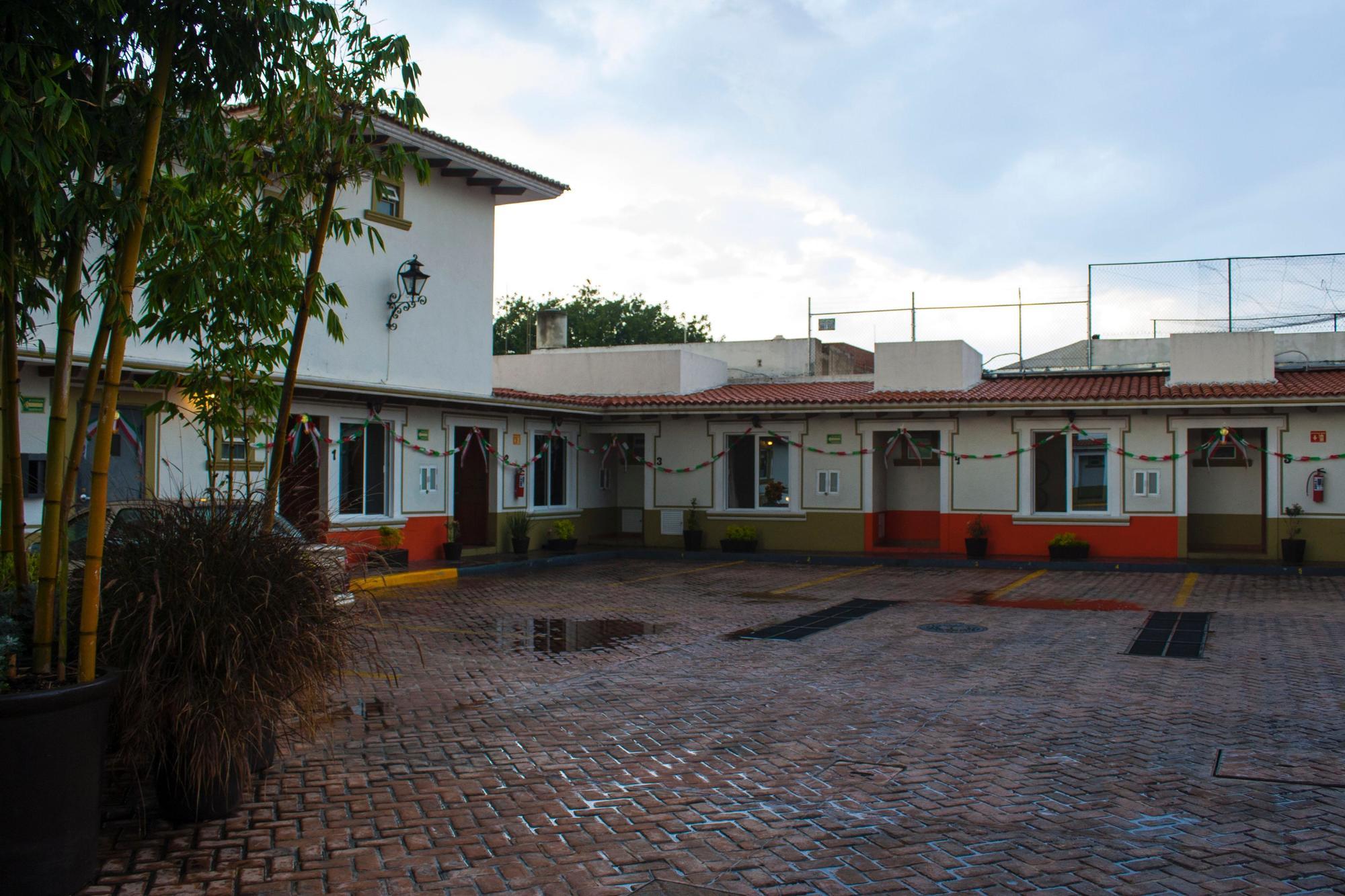 Hotel Aquiles Guadalajara Luaran gambar